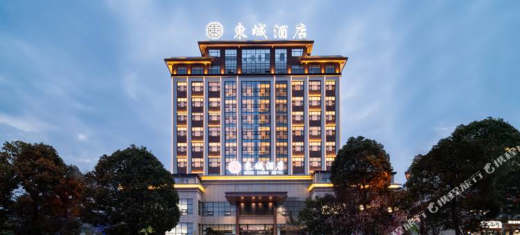 东城酒店(黄果树大街西秀区高级中学店)图片