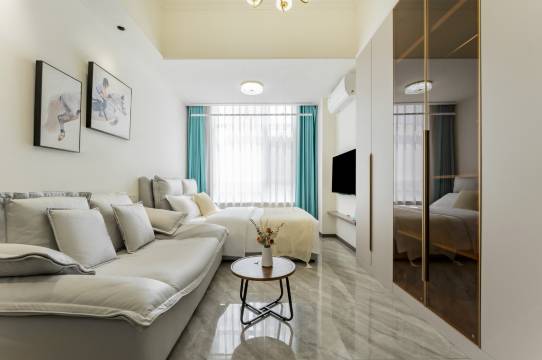 美宿遇见精品公寓(长春钜城华亿广场店)