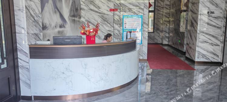 如云酒店(乌鲁木齐市交通职业大学店)图片