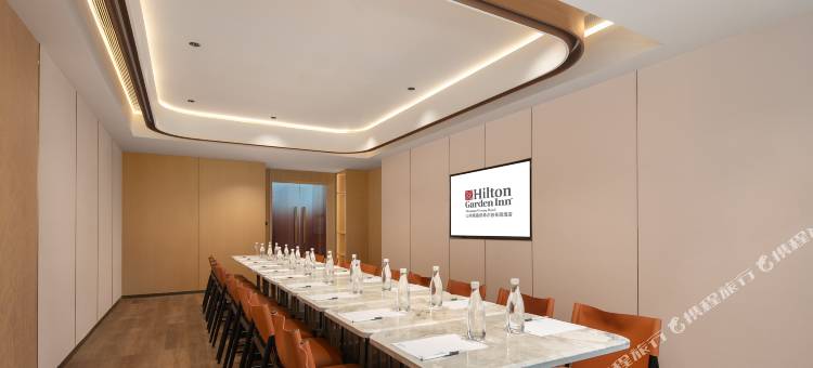 山南格桑路希尔顿花园酒店图片