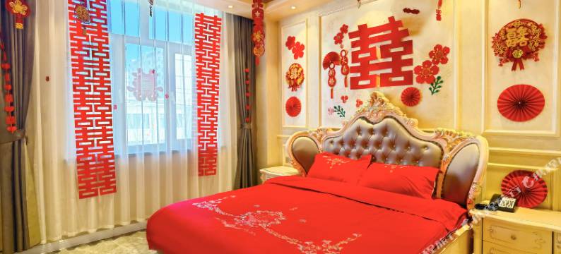 集贤学府酒店(福利屯站店)图片