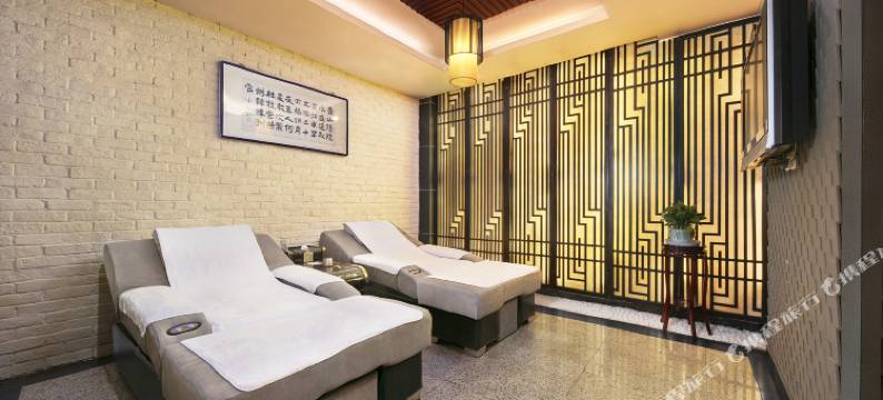 郑州鹰城鑫地饭店图片