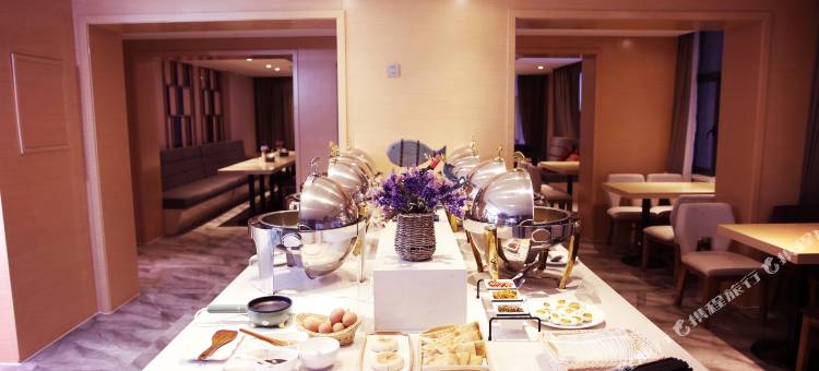 麗枫酒店(乌鲁木齐国际商贸城和田二街店)图片