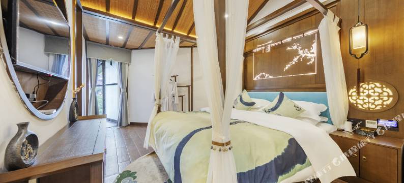 十二城·瀑上仙·280度观瀑星空云宿(芙蓉镇大瀑布店)图片