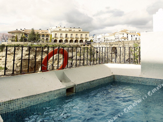 蒙特利里欧酒店