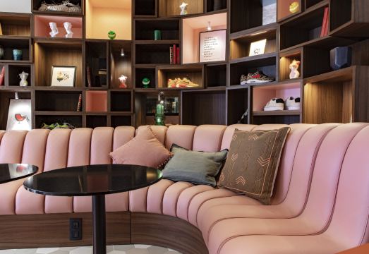 Maison MèreHotel Overview