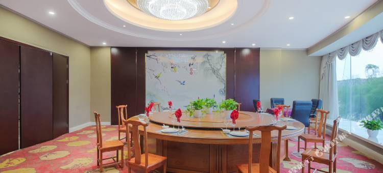 维也纳酒店(新县店)图片