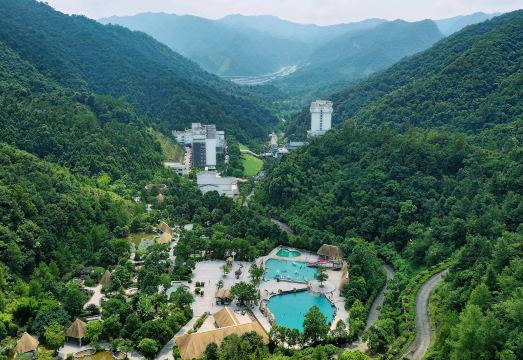 Xinfeng Utop Spring Primeval Forest ResortsHotel Overview