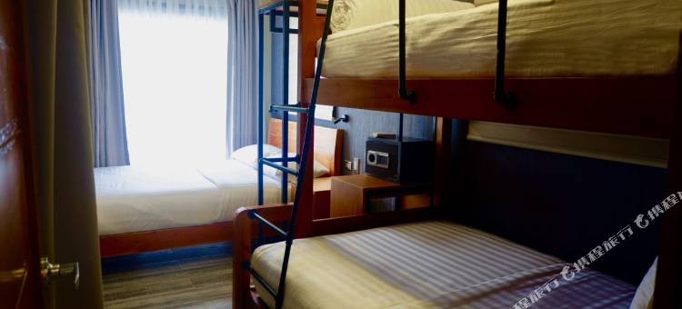 Costa Azalea Crusoe Cabins图片