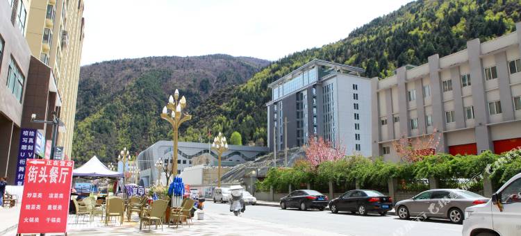 马尔康晴枫酒店(汽车站店)图片