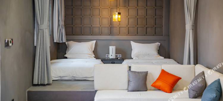 吐鲁番迟夏民宿(坎儿井源店)图片