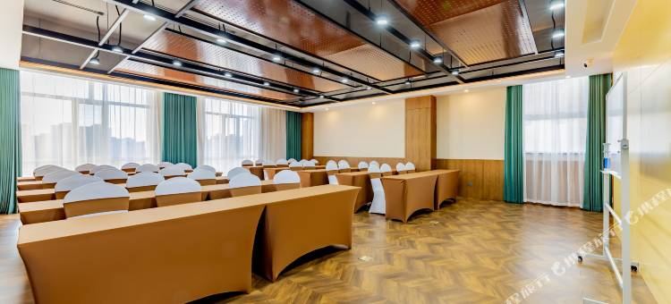 喆·啡酒店(乌兰察布市政府万达广场店)图片