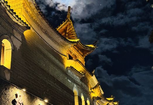 腾冲故乡客栈外景图