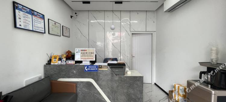 蓝钻·聚影咖酒店(微电园地铁站融创文旅城店)图片