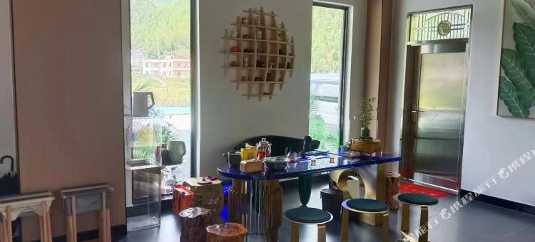 高州仙人洞见山民宿图片