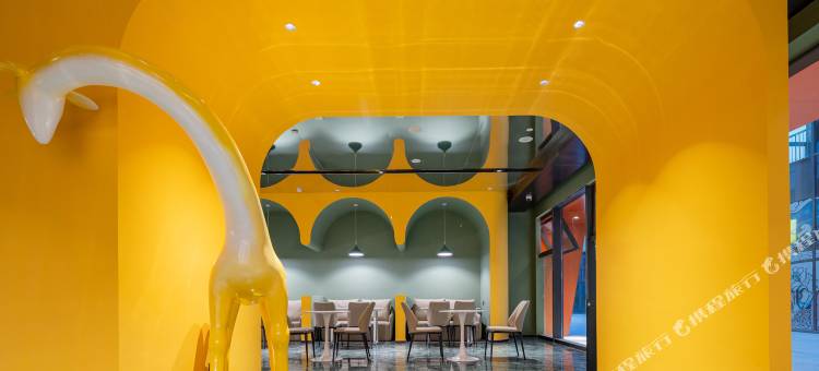 可乐S酒店(华侨城奇幻度假区襄阳东站店)图片