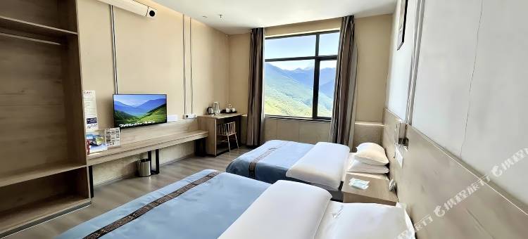 曲尼措宾馆图片