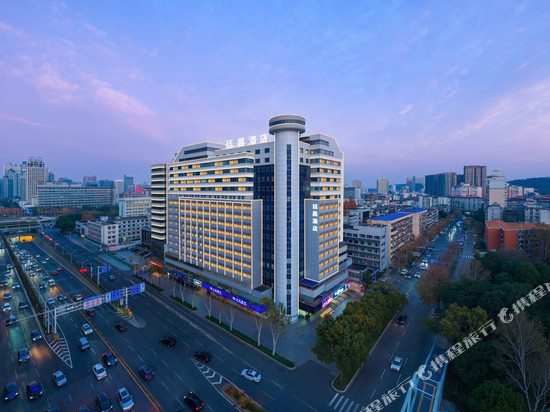 廷昌酒店(武昌站洪山广场地铁站店)