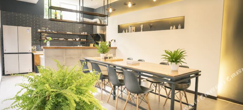 萌意主题酒店(眉山大学城店)图片