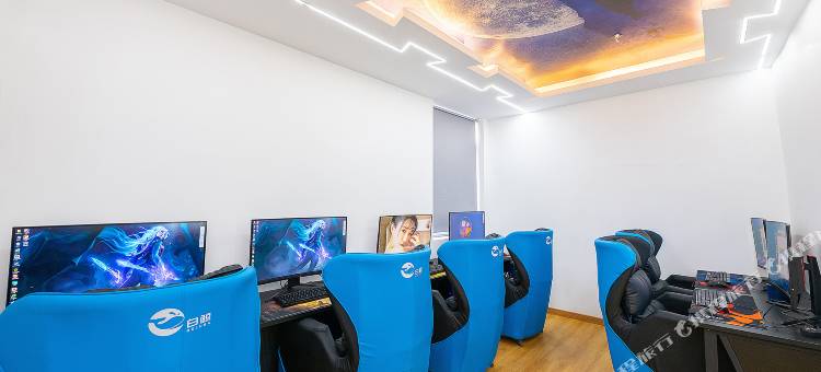 白鲸电竞酒店(贵阳北站梦想城店)图片