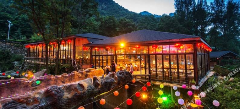 西峡老界岭避暑山庄图片