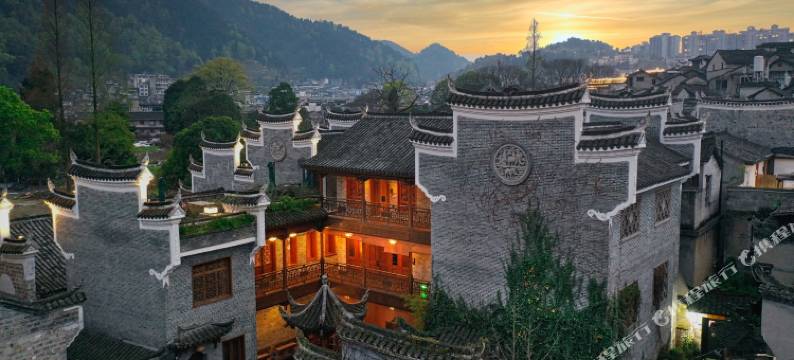 凤凰熊公馆(凤凰古城北门码头店)图片