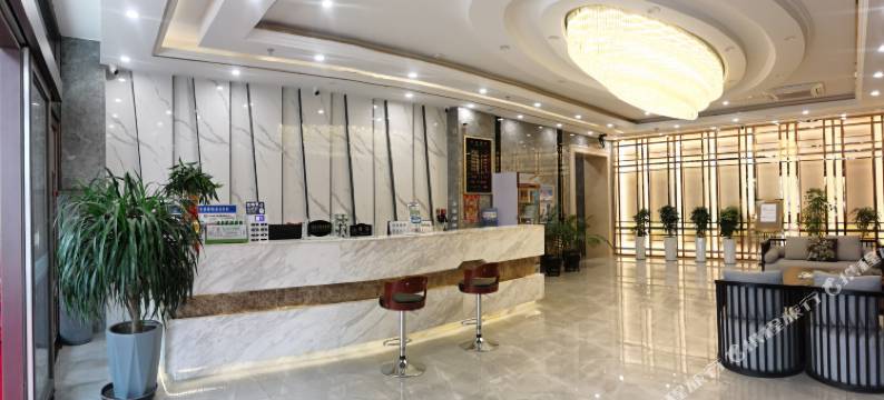 红宝石宾馆(赤峰高铁站店)图片