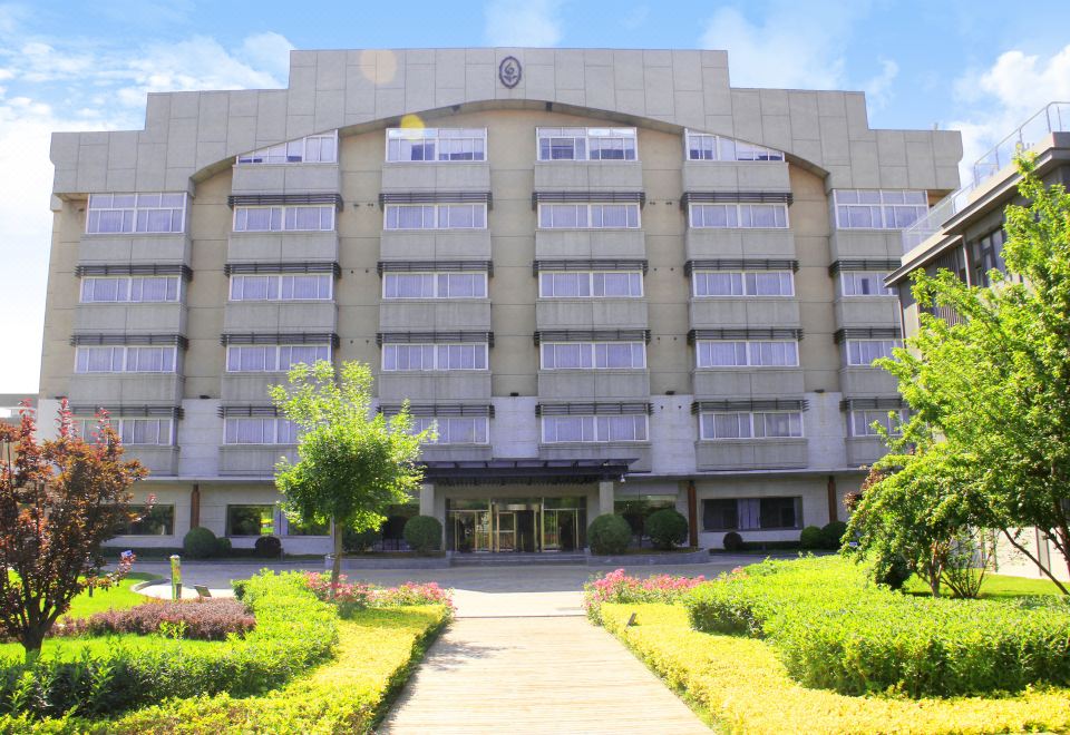 Green Park Hotel Hotel Overview