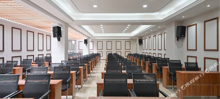 维也纳国际酒店(库尔勒天鹅河店)图片