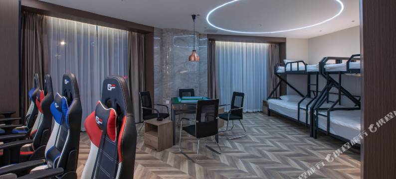 简悦电竞商务酒店(黄山屯溪老街店)图片