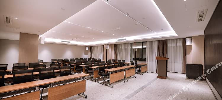 YarLux亚奢酒店(柳州窑埠古镇万象城店)图片