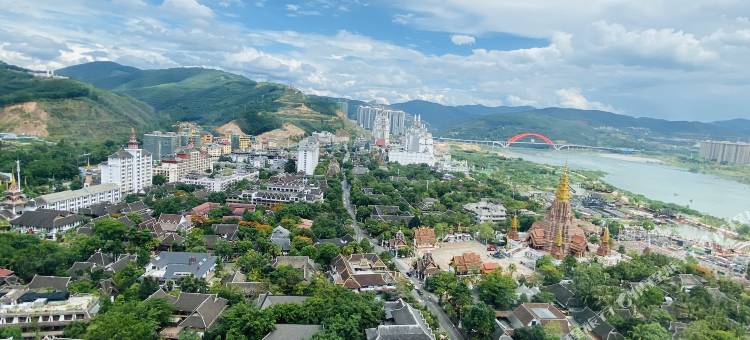 泊岸深华·江景度假酒店(西双版纳景洪告庄西双景星光夜市店)图片