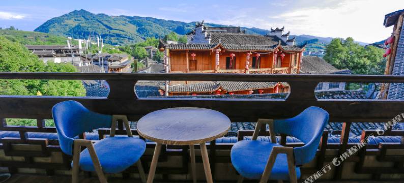 芙蓉镇云栖·Life轻奢设计美宿(芙蓉镇景区大瀑布店)图片