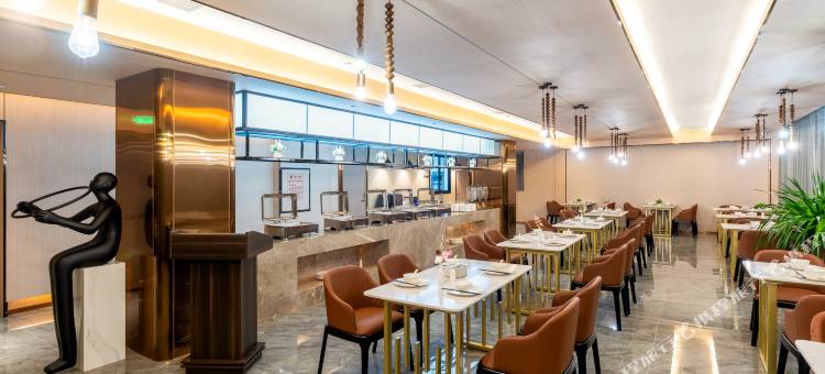 纳雍菲尔斯酒店图片