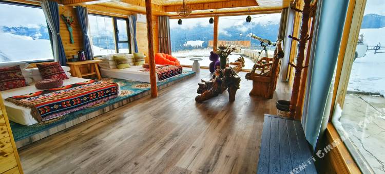 琼库什台听岚山庄图片