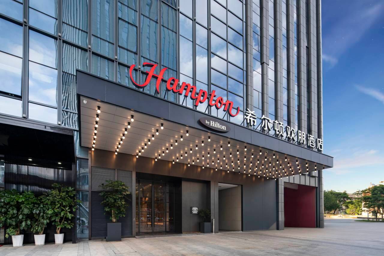 昆明火车站希尔顿欢朋酒店图片