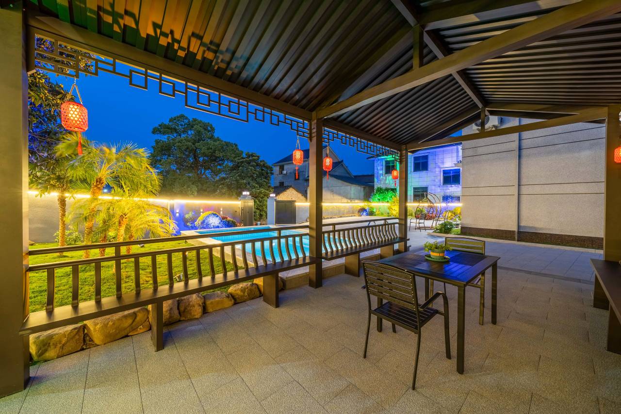 花筑·枫林晚民宿(桐庐OMG心跳乐园店)图片