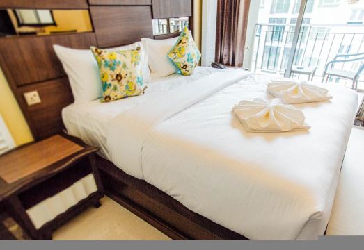 March HotelHotel Overview