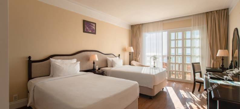 芽庄日出海滩水疗酒店(Sunrise Nha Trang Beach Hotel & Spa)图片