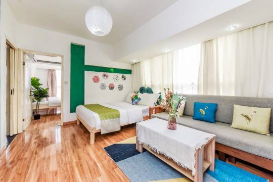 梦栖ins民宿(长江滨江路分店)