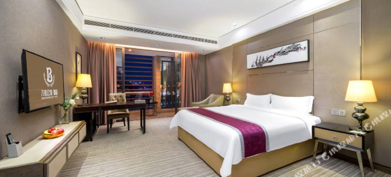 八号公馆酒店(东莞大朗松山湖北站店)图片