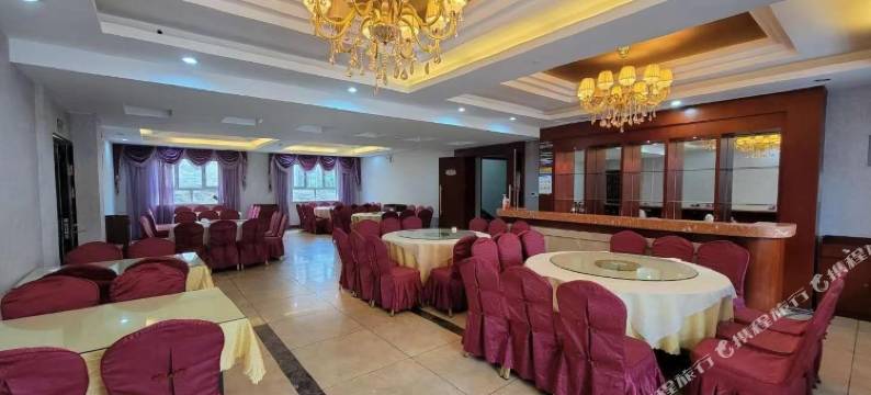 喀纳斯凯源假日酒店图片