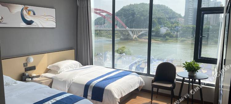 橙源酒店(信丰银河湾店)图片