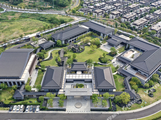 南镇·千山翠酒店