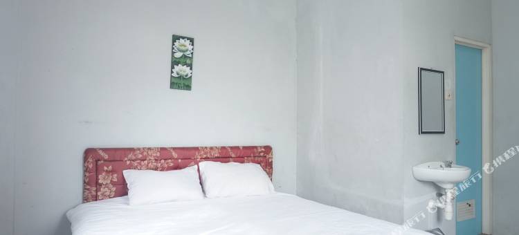 O酒店彭多克普蒂莎蒂卡伊斯兰旅馆靠近朱马特市场阿鲁阿鲁(Hotel O Pondok Puti Sartika SyariahNearPasar Jum'at Aluh Aluh)图片