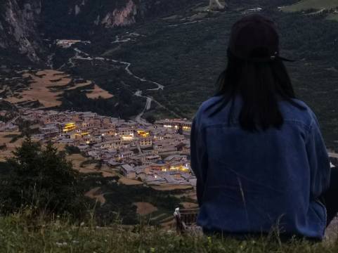 山望·Holiday｜银河日出观景美宿(扎尕那景区达日观景台店)图片