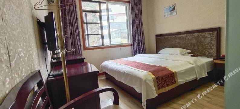 理县雍忠藏家客栈图片