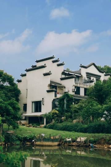 咕咚夫妇的小院