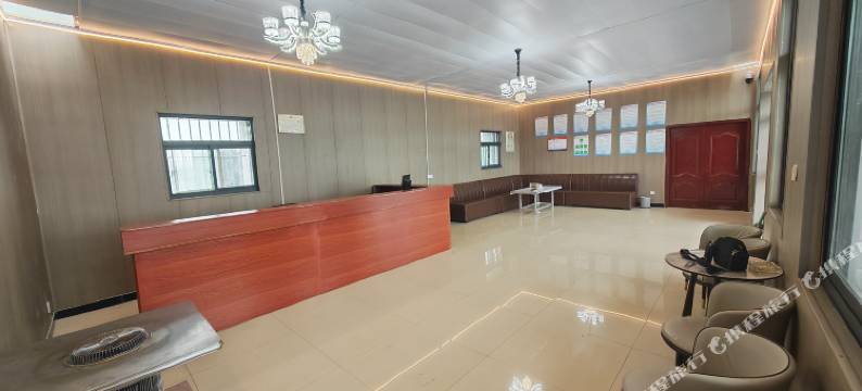 仲巴云锦民宿图片