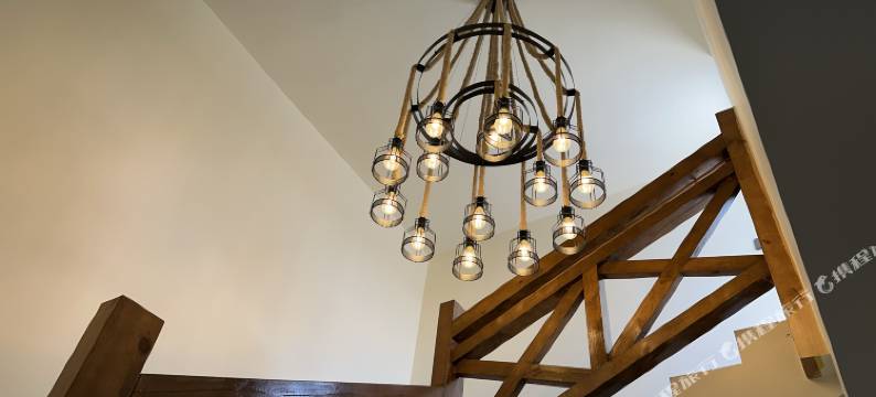 东巴部落民宿(昭通大山包景区店)图片